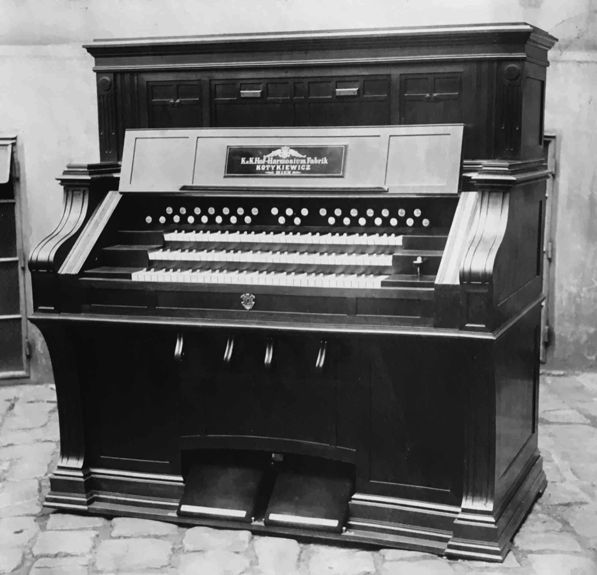 3 Manuale aus dem Jahre 1909