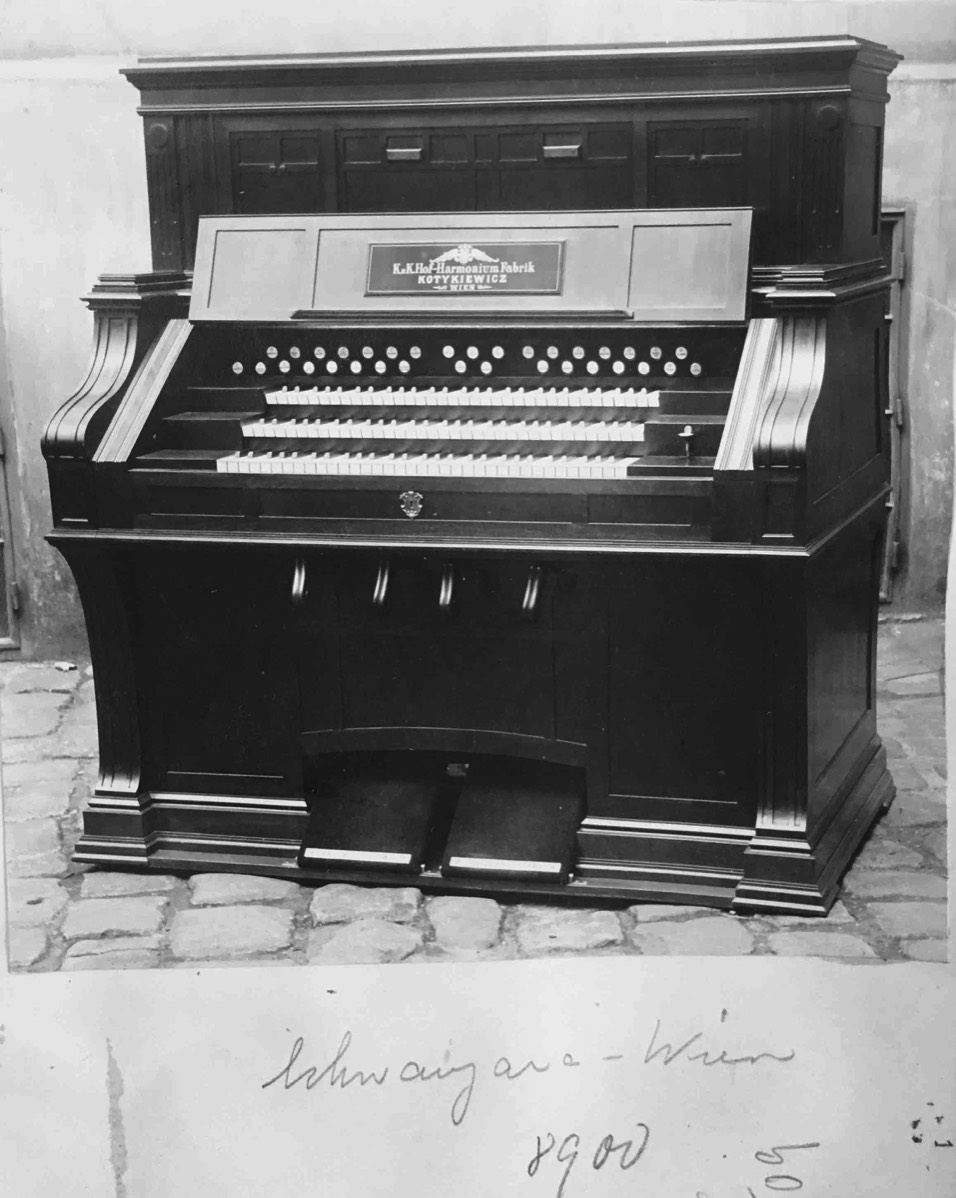 Name des Kunden (Arthur Schwanzara) und Speditionsnummer